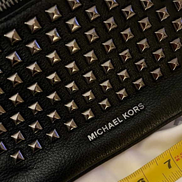 NWT Michael Kors Rhea studded belt bag Fanny pack! HTF black leather w/ graphite - Picture 9 of 12
